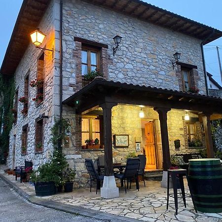 La Casona Del Jou Guest House Ortiguero Ngoại thất bức ảnh