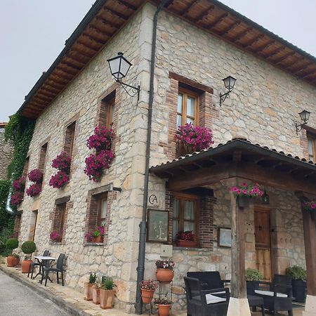 La Casona Del Jou Guest House Ortiguero Ngoại thất bức ảnh