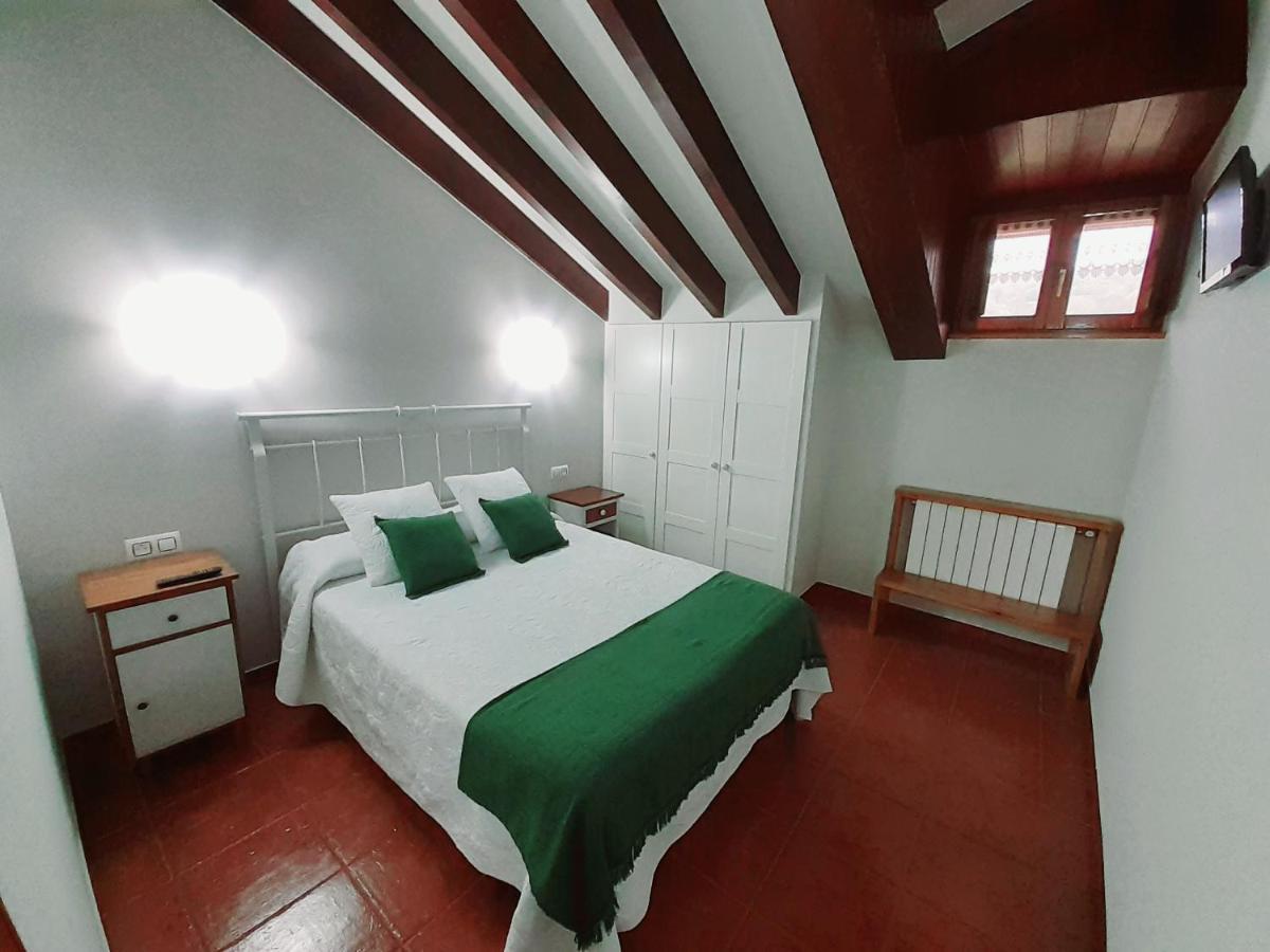 La Casona Del Jou Guest House Ortiguero Ngoại thất bức ảnh