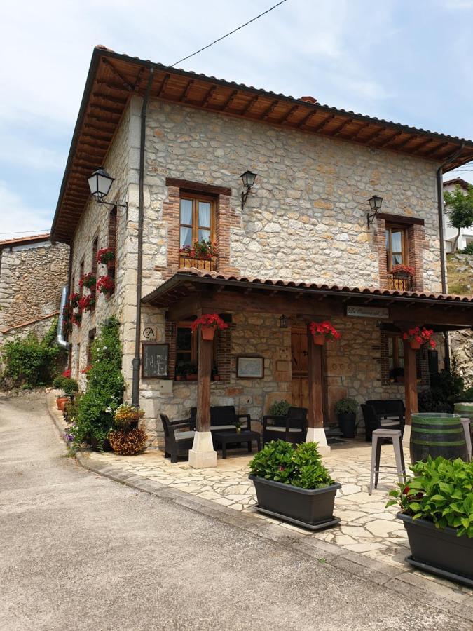 La Casona Del Jou Guest House Ortiguero Ngoại thất bức ảnh